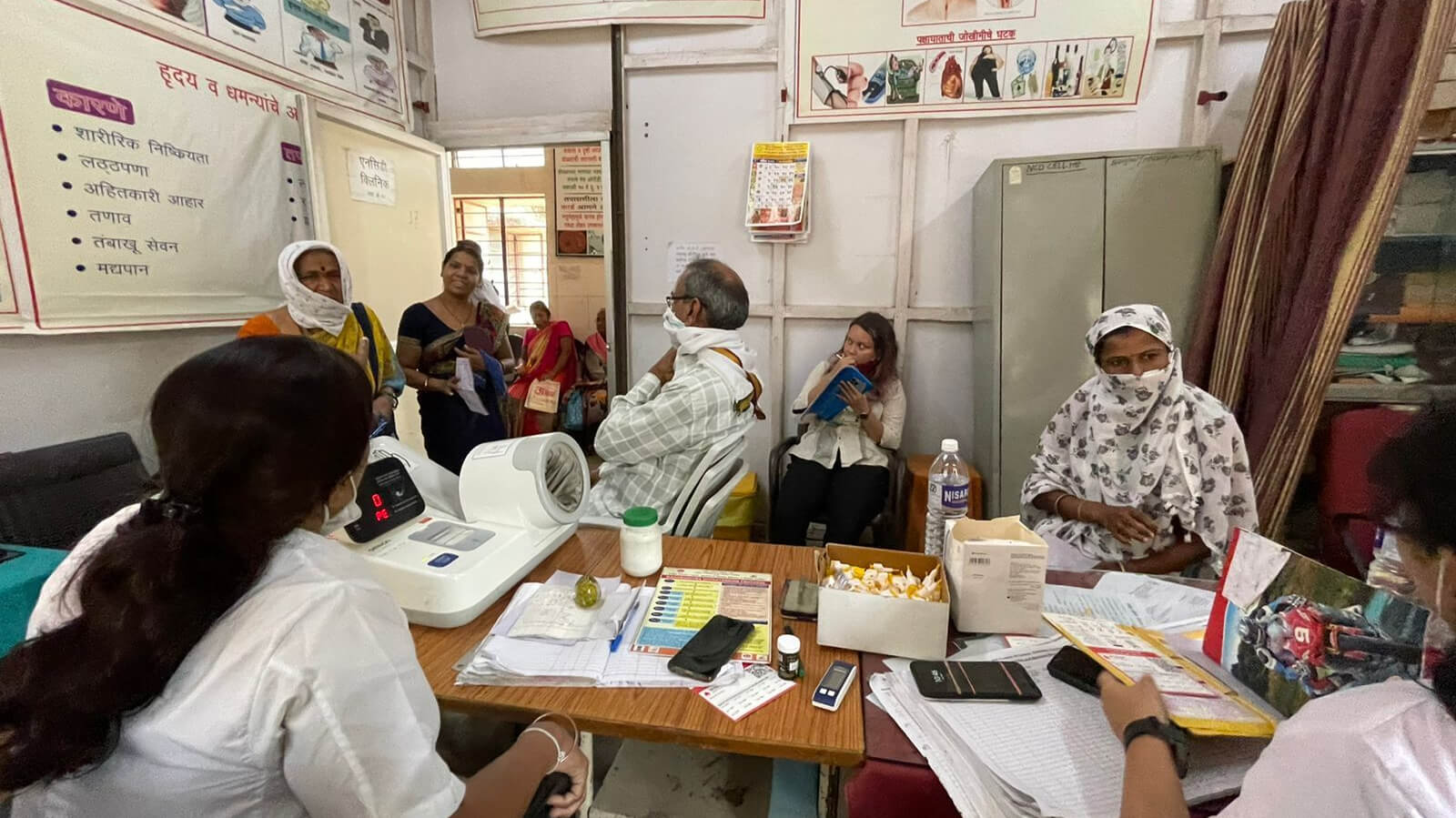 Discreet observation of nurses working in clinic